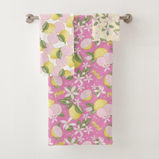 Serviette de bain fleurie Citrus rose (En situation)