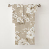 Serviette de bain Fleurs blanches Taupe rustique (En situation)