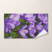 Serviette de bain florale violette Crocus de print (Serviette à main)