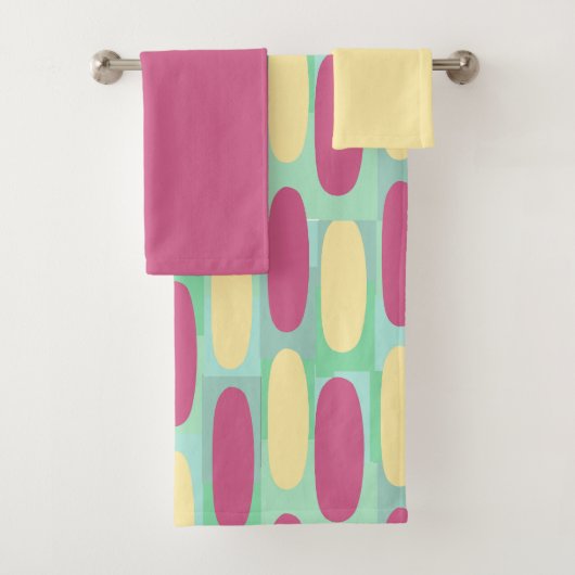 Serviette de bain Jaune et Rose Ovales (En situation)