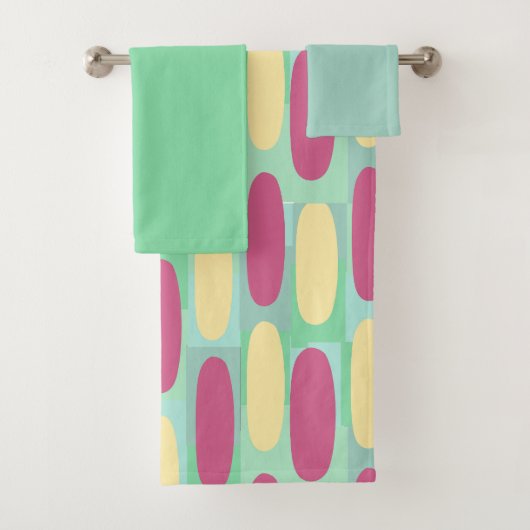 Serviette de bain Jaune et Rose Ovales (En situation)