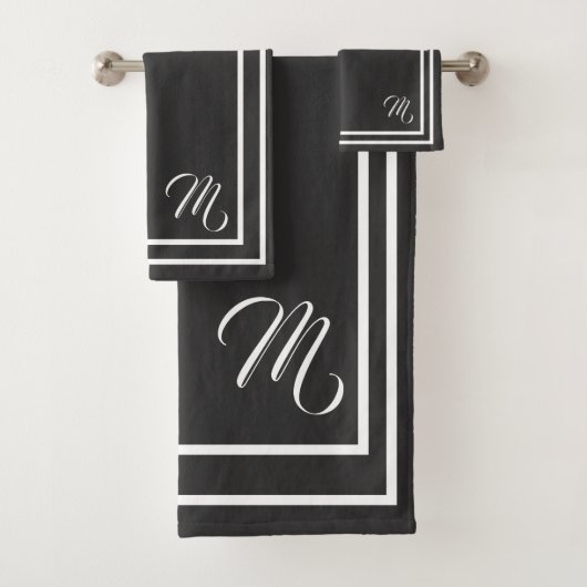 Serviette de bain noir/blanc monogramme classique (En situation)