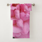 Serviette de bain rose rose (En situation)