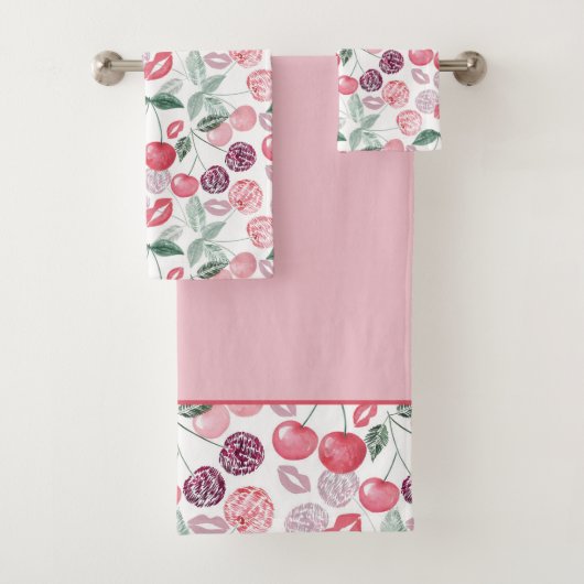 Serviette de bain stylisée de fruits de cerise rou (En situation)