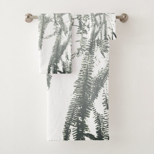 Serviette de bain vert clair de fougère argent (En situation)