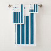 Serviette de cabane personnalisée rayée Navy Prepp (En situation)