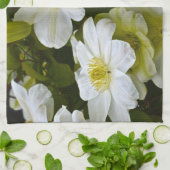 Serviette de cuisine aux fleurs blanches (Plié)