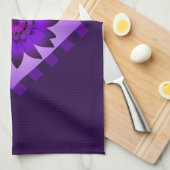 Serviette de cuisine aux fleurs violettes (Quart Plié)