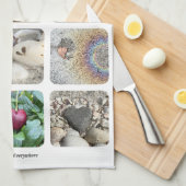 Serviette de cuisine avec une douzaine de coeurs (Quart Plié)