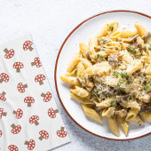 Serviette de cuisine du champignon blanc rouge