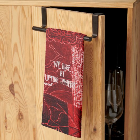 Serviette de cuisine en patchwork rouge « S'élever (Pliage en tiers)