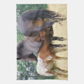 Serviette de cuisine Mama Cheval Nourrir son bébé (Vertical)