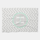 Serviette de cuisine Mint Green Chevron Monogram (Horizontal)