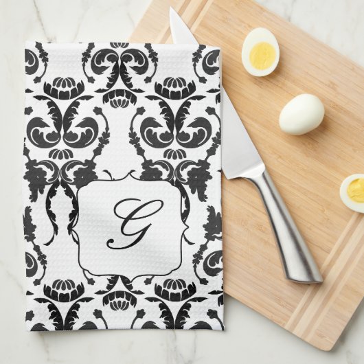 Serviette de cuisine noire et blanche d'initiale (Quart Plié)