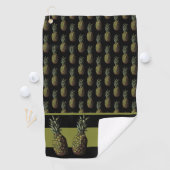 Serviette de golf à ananas - Monogramme personnali (En situation)
