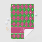 Serviette De Golf Argyle à carreaux rose vert monogramme personnalis (En situation)