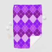 Serviette De Golf Arygle violet avec poinçonnage blanc Personnalisé (En situation)