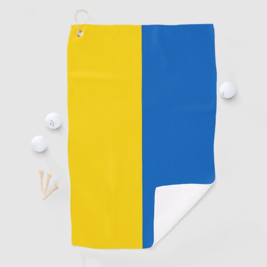 Serviette de golf avec drapeau d'Ukraine (En situation)