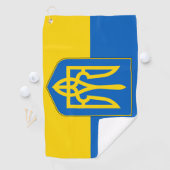 Serviette de golf avec drapeau d'Ukraine (En situation)