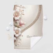 Serviette de golf avec embellissements floraux et (En situation)