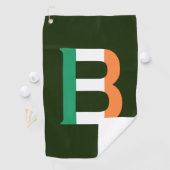 Serviette De Golf B Monogramme superposé sur le drapeau irlandais gt (En situation)