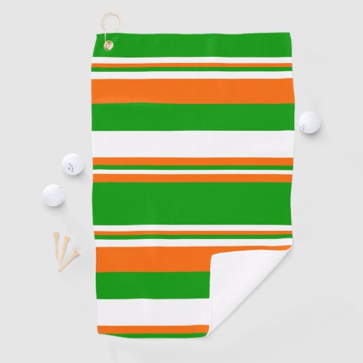 Serviette De Golf Bandes vertes, blanches et orange (En situation)