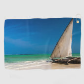 Serviette De Golf Bateau de pêche traditionnel sur la plage (Horizontal)