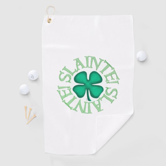 serviette de golf blanche de Slainte (En situation)
