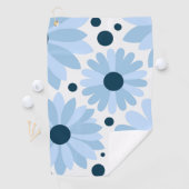Serviette De Golf Bleu marguerite de style rétro et points bleu fonc (En situation)