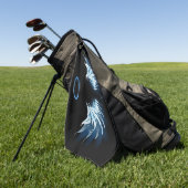 Serviette De Golf Blue Glowing Angel Wings on black background (Vert)