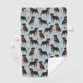 Serviette De Golf Bones et pattes de chien Rottweiler (En situation)