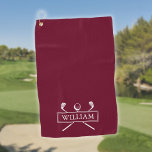 Serviette De Golf Burgundy Golf Clubs Et Ball Nom Personnalisé<br><div class="desc">Personnalisez le nom pour créer un grand cadeau de golf et de garder saké. Conçu par Thisisnotme©</div>