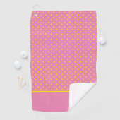 Serviette De Golf Charmant Rose Monogrammé avec Points Jaunes (En situation)