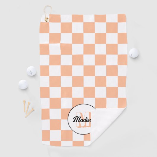 Serviette De Golf Checkered peach white geometric retro Monogram (En situation)