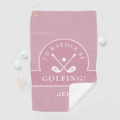 Serviette De Golf Citation de golf Golf Pro Monogramme rose (En situation)
