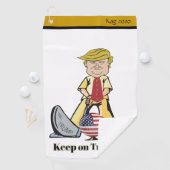 Serviette De Golf Continuez Sur La Trumpin' (En situation)