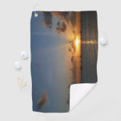 Serviette De Golf Coucher de soleil avec voiliers Paysage tropical P (En situation)