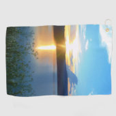 Serviette De Golf Coucher de soleil bleu sur le lac (Horizontal)