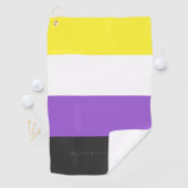 Serviette De Golf Drapeau de fierté non binaire de SlipperyJoe's jau (En situation)