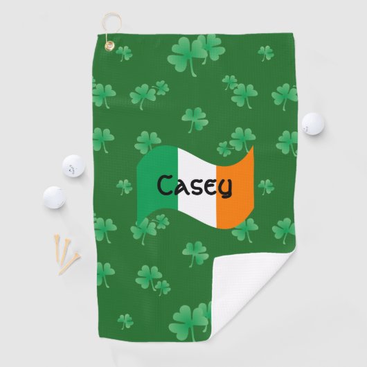 Serviette De Golf Drapeau irlandais avec Shamrock Personnalisé (En situation)
