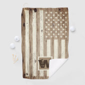 Serviette De Golf Drapeau USA en bois rustique avec monogramme (En situation)