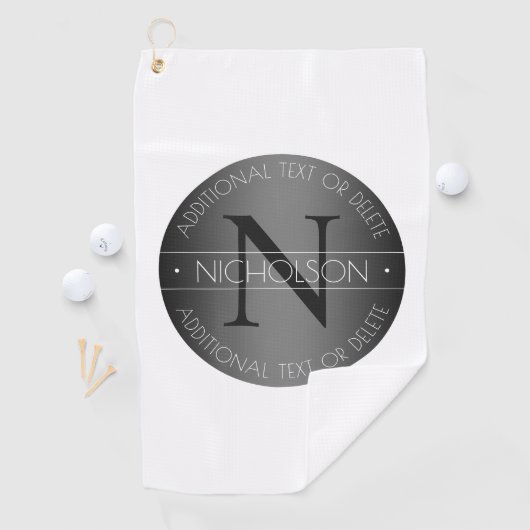 Serviette De Golf Élégant Monogramme moderne noir & blanc (En situation)