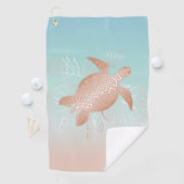Serviette De Golf Feuilles tropicaux de la tortue d'or rose (En situation)