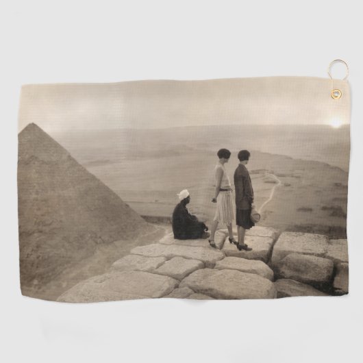 Serviette De Golf Flapper Girls Sunrise Khufu Pyramid, Égypte 1920 (Horizontal)