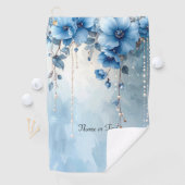 Serviette de golf Fleurs bleues et perles (En situation)