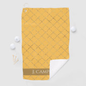 Serviette De Golf Joli Daffodil Gold Quatrefoil Personnalisé (En situation)
