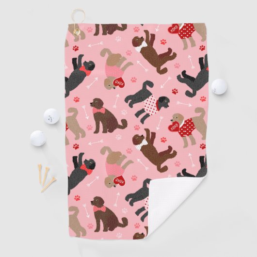 Serviette De Golf Labradoodle / Goldendoodle Valentine Motif (En situation)