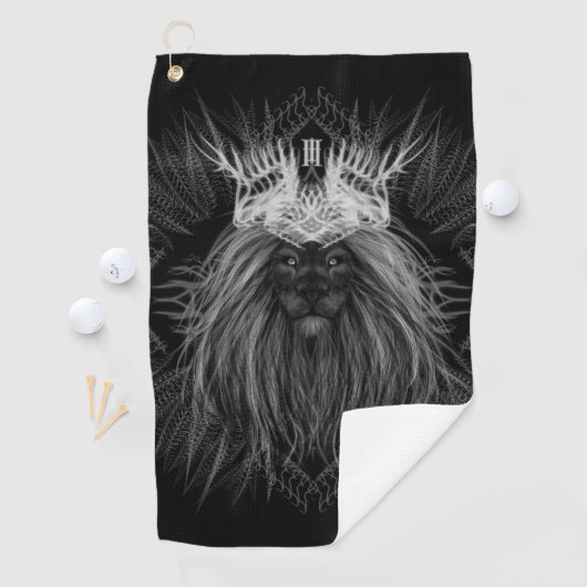 Serviette De Golf Lion avec monogramme de couronne (En situation)