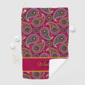 Serviette De Golf Mignonne Classic Paisley Rouge Jaune Monogramme (En situation)