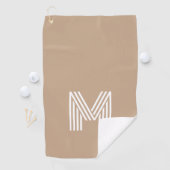 Serviette De Golf Moderne Beige clair Blanc Rétro Monogramme (En situation)